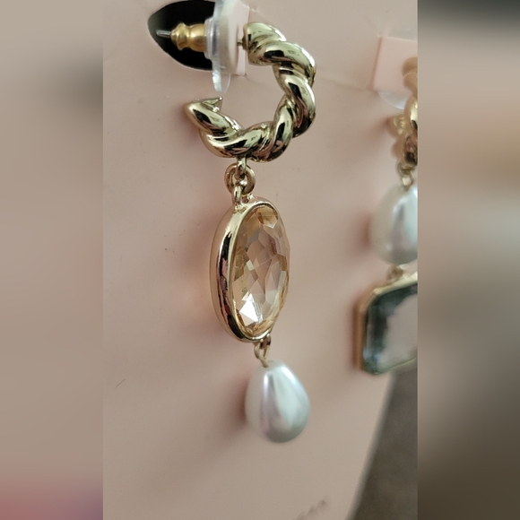 MIGNONNE GAVIGAN post earrings. New on card. RV $145 - Picture 2 of 4